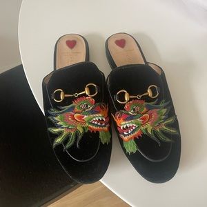 Gucci 2018 Princetown Velvet Dragon Mules